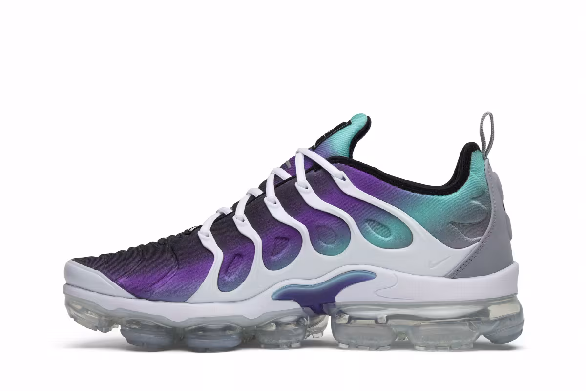 Nike Air VaporMax Plus Grape, view 4