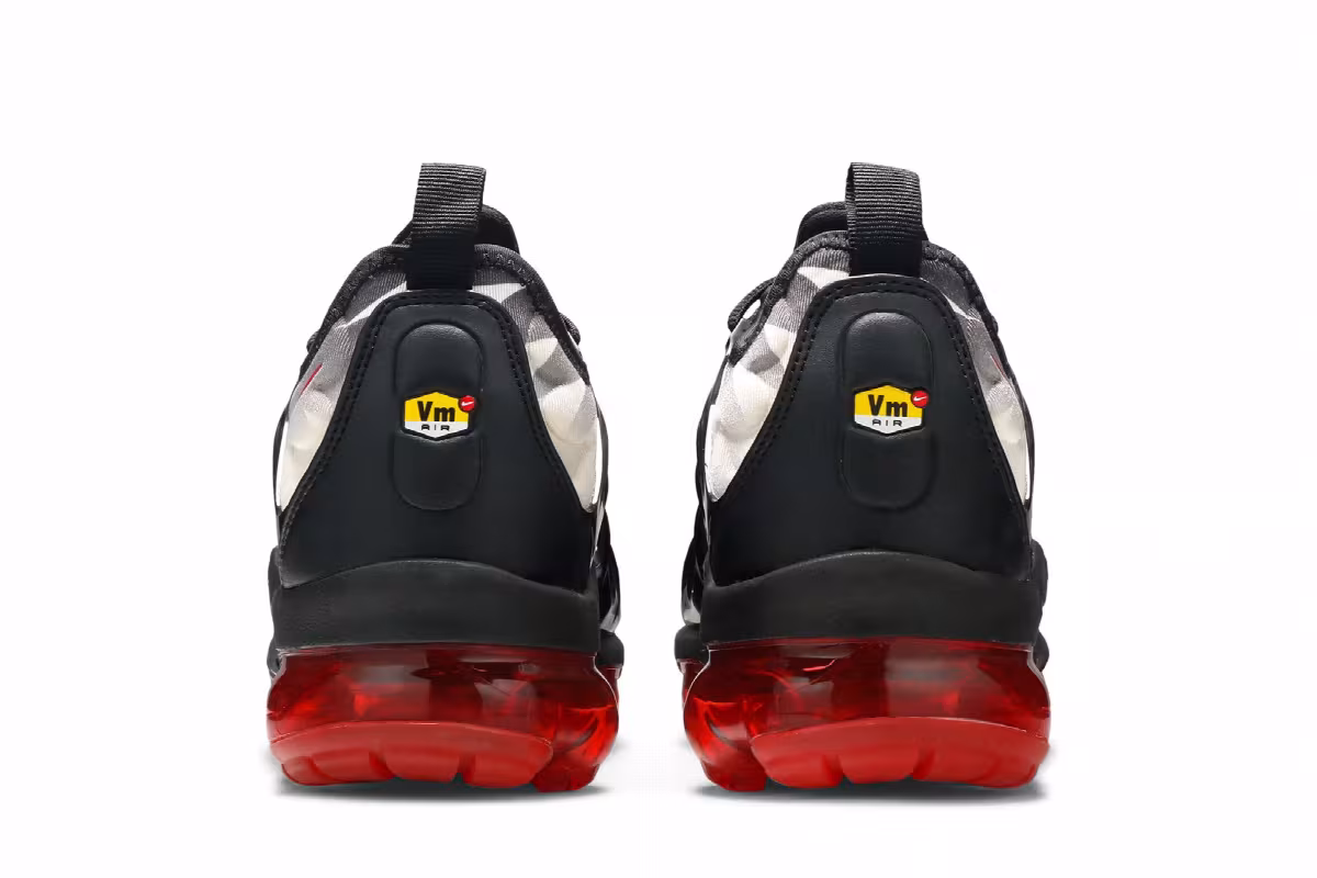 Nike Air VaporMax Plus Black Red, view 7