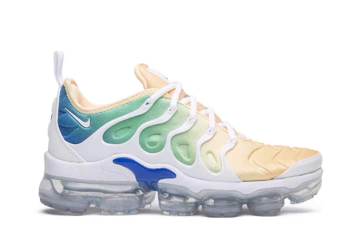 Nike Women's Air VaporMax Plus Rainbow, view 2