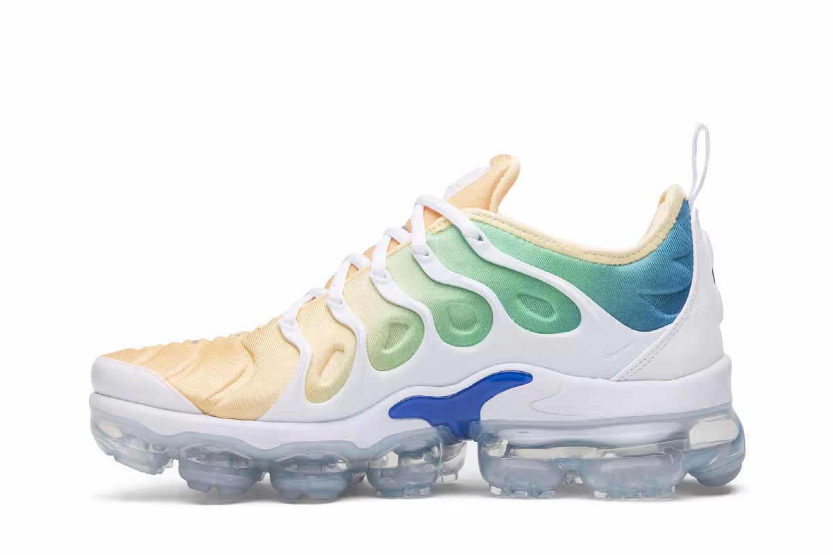 Nike Women's Air VaporMax Plus Rainbow, view 4