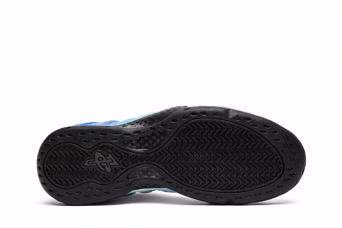 Nike Air Foamposite One XX QS Alternate Galaxy, view 5