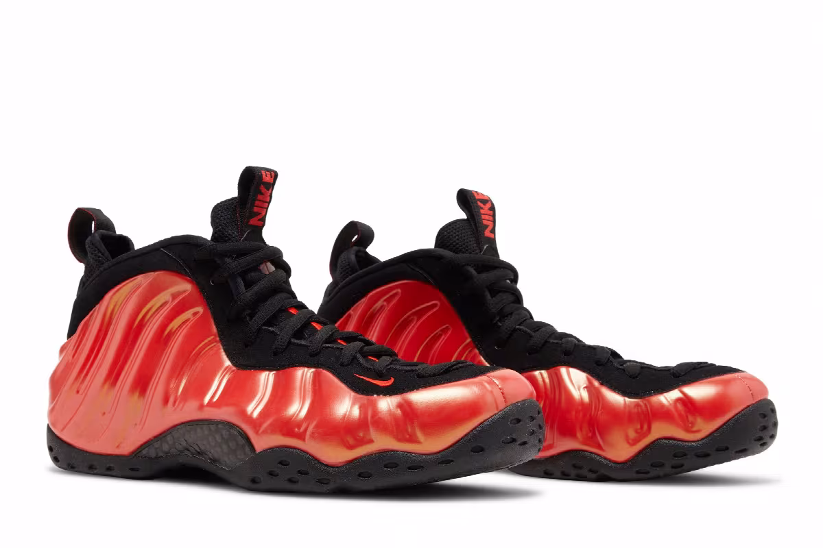Nike Air Foamposite One Habanero Red, view 9