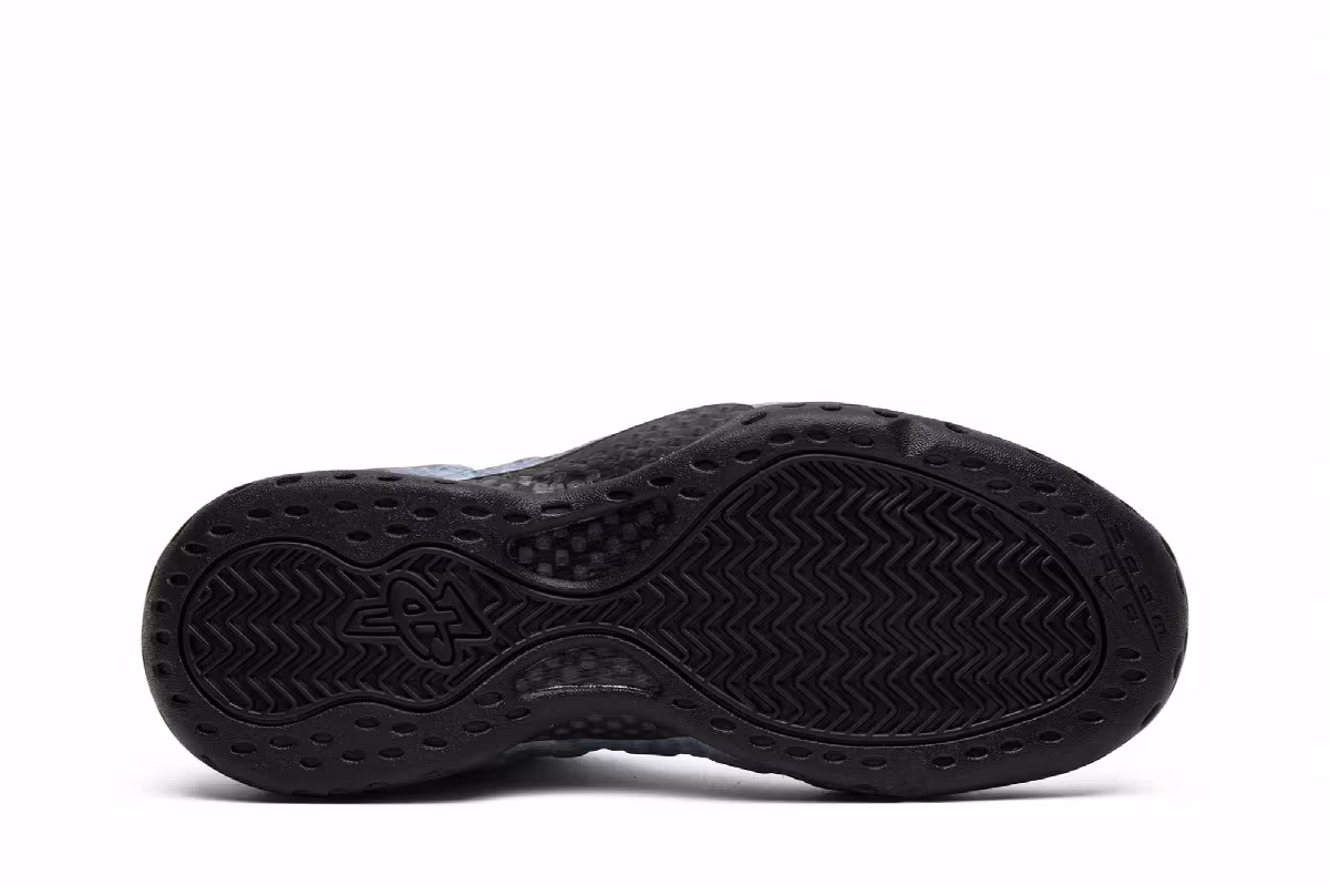 Nike Air Foamposite One Premium Abalone, view 5