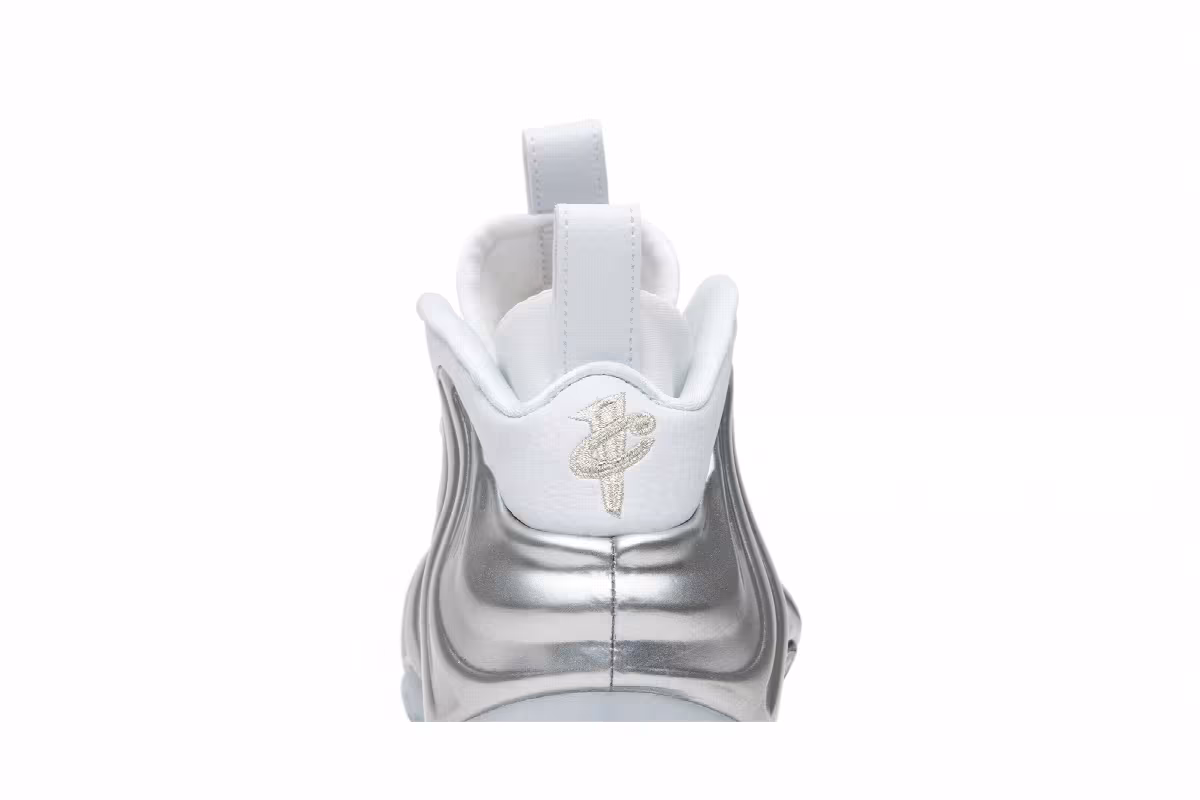 Nike Women's Air Foamposite One Chrome, view 8