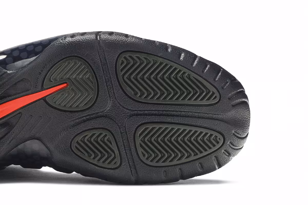 Nike Air Foamposite Pro GS Sequoia, view 6