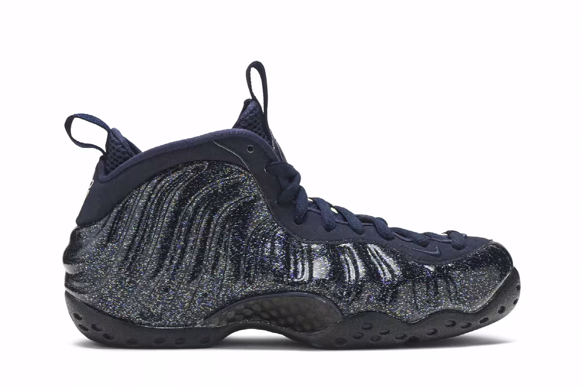 Nike Women's Air Foamposite One Glitter, view 2