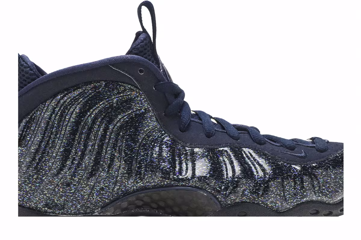 Nike Women's Air Foamposite One Glitter, view 3