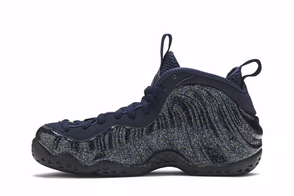 Nike Women's Air Foamposite One Glitter, view 4