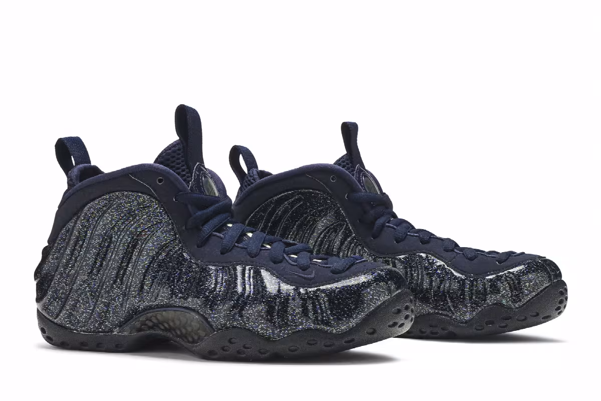Nike Women's Air Foamposite One Glitter, view 9