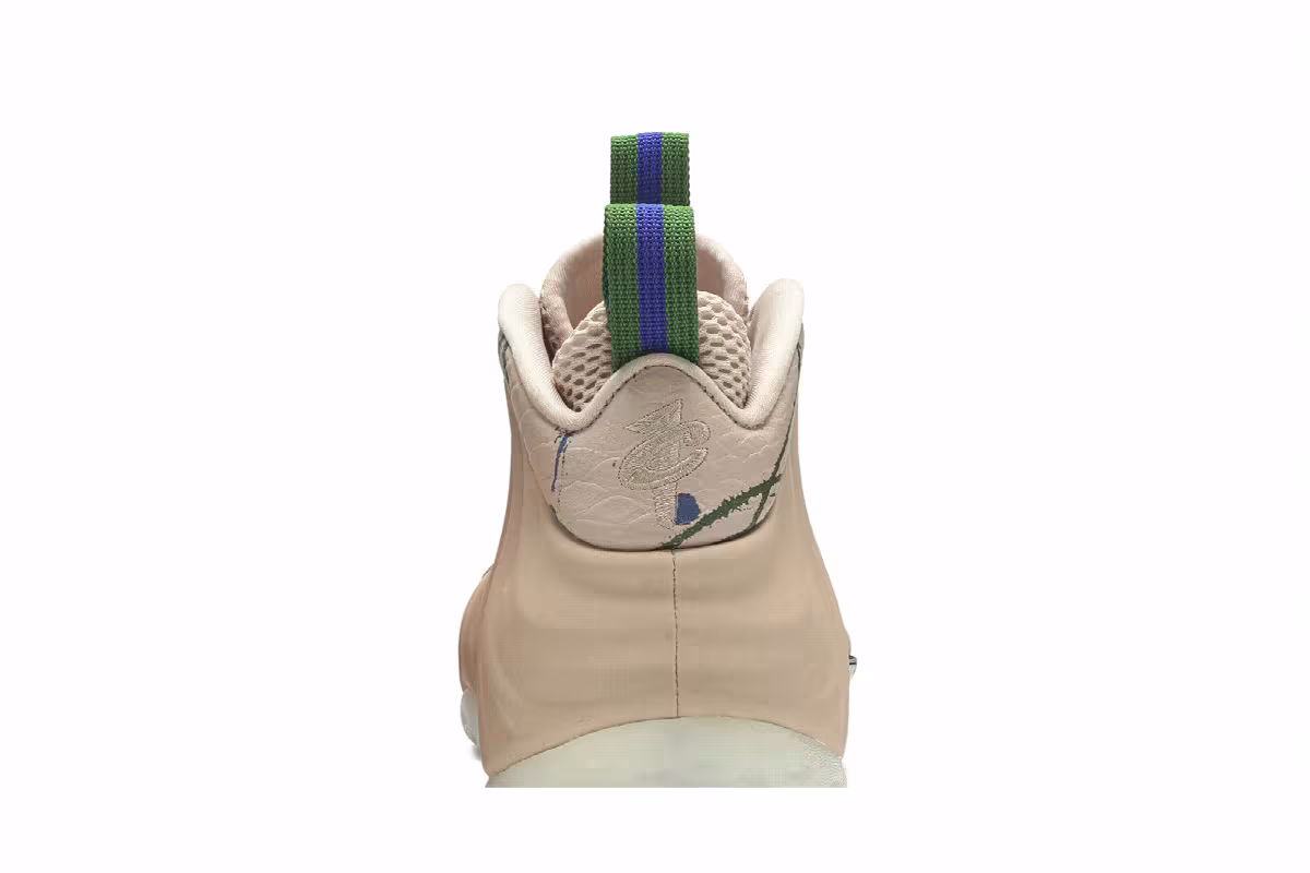 Nike Women's Air Foamposite One Particle Beige, view 8