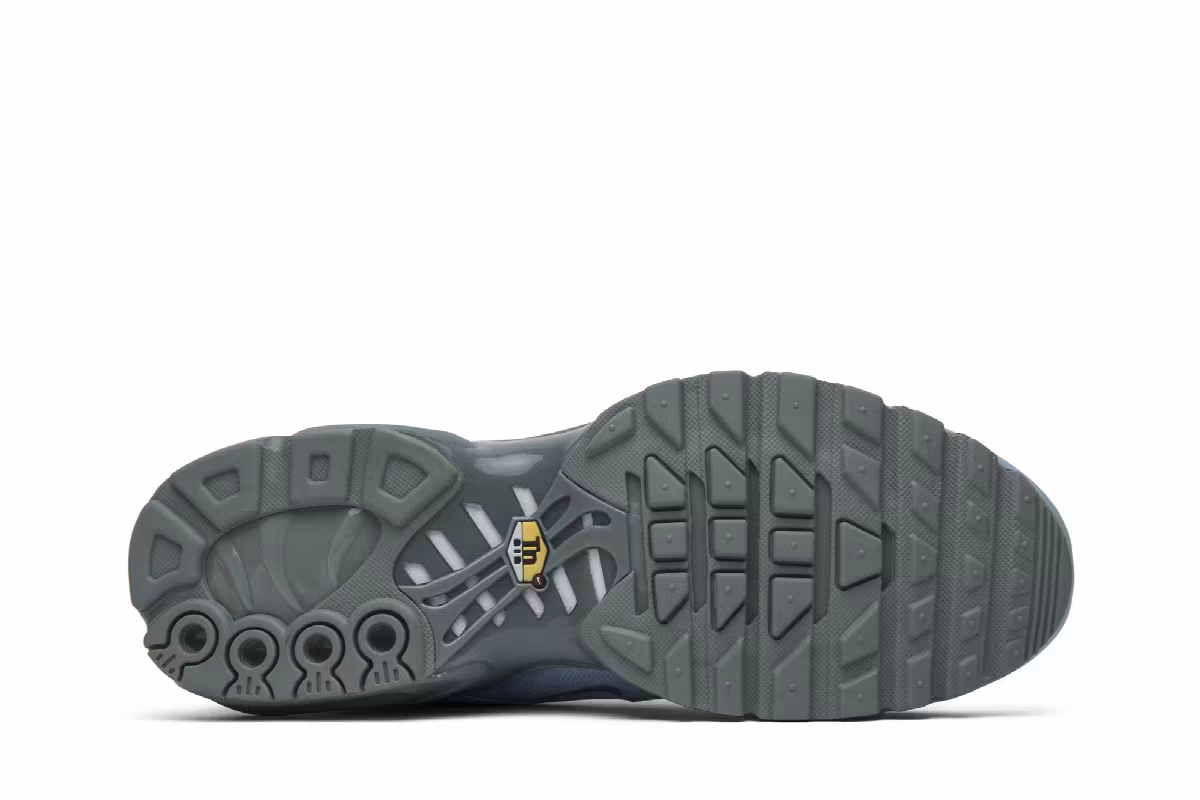Nike Air Max Plus/97 Layer Cake, view 5