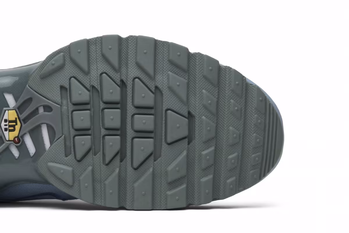 Nike Air Max Plus/97 Layer Cake, view 6