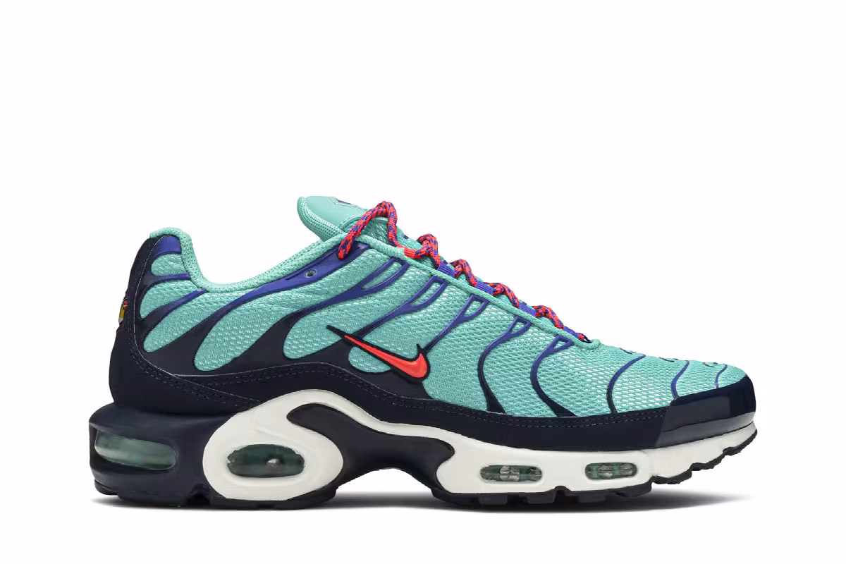 Nike Air Max Plus Discover Your Air, view 2