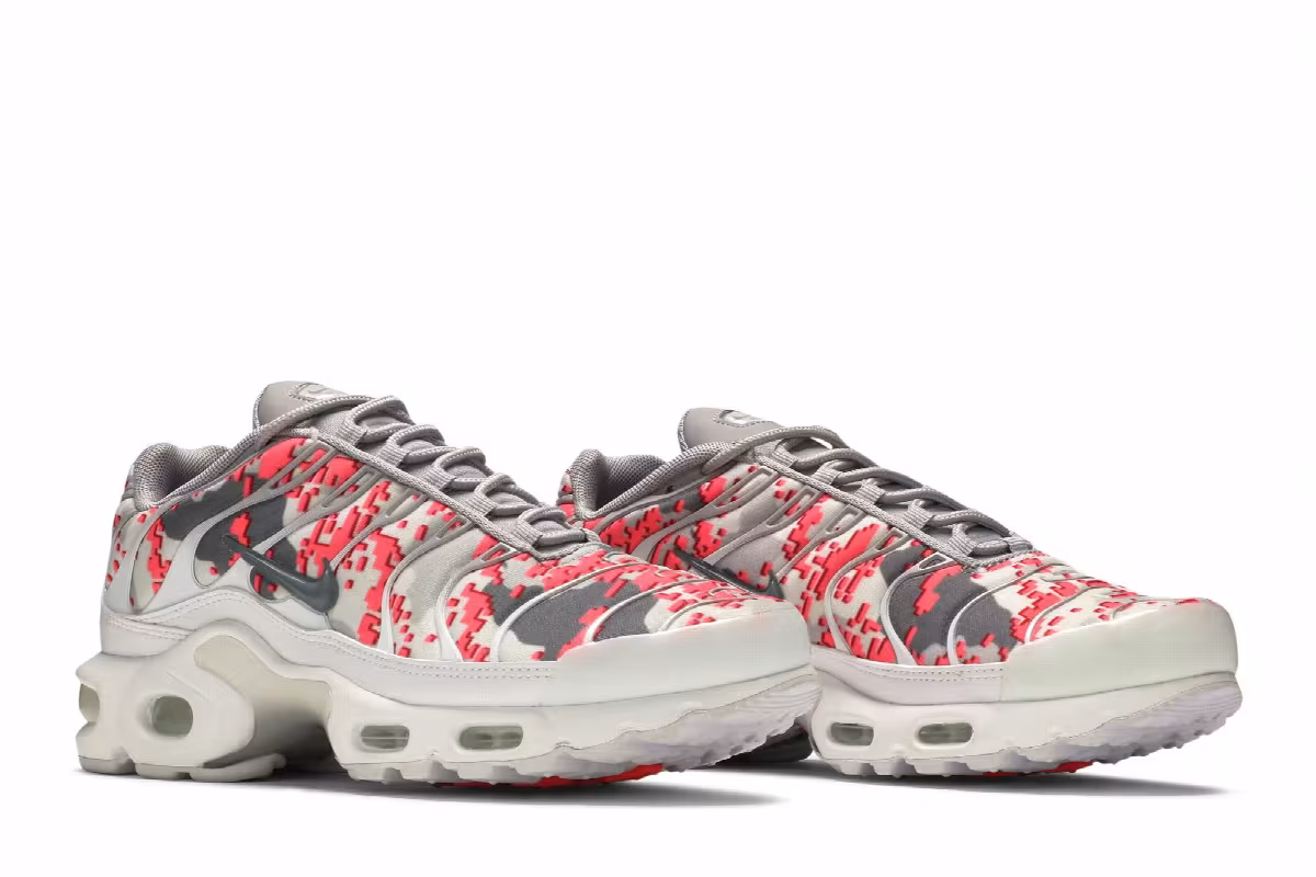 Nike Women's Air Max Plus C Gunsmoke, view 9