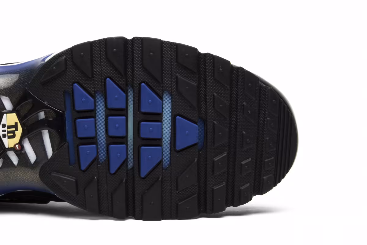 Nike Air Max Plus La Requin, view 6