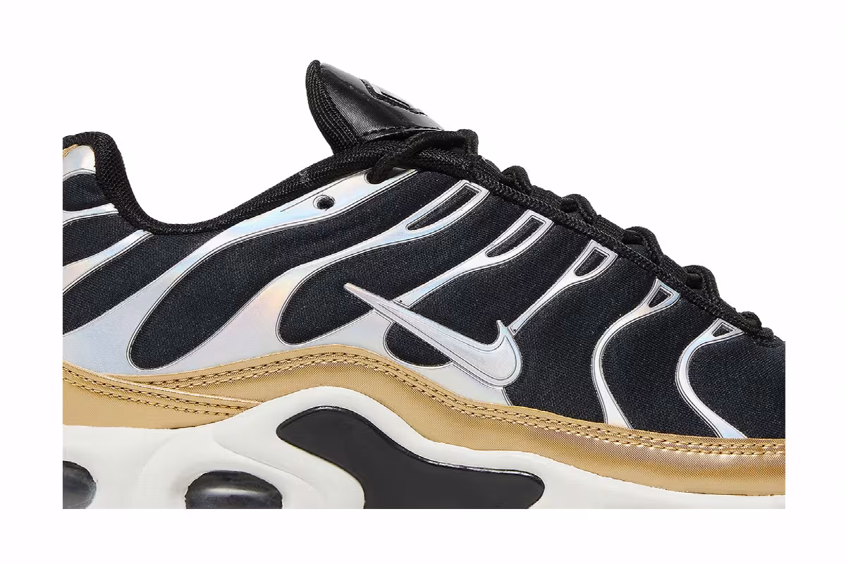 Nike Women's Air Max Plus Black Gold, view 3