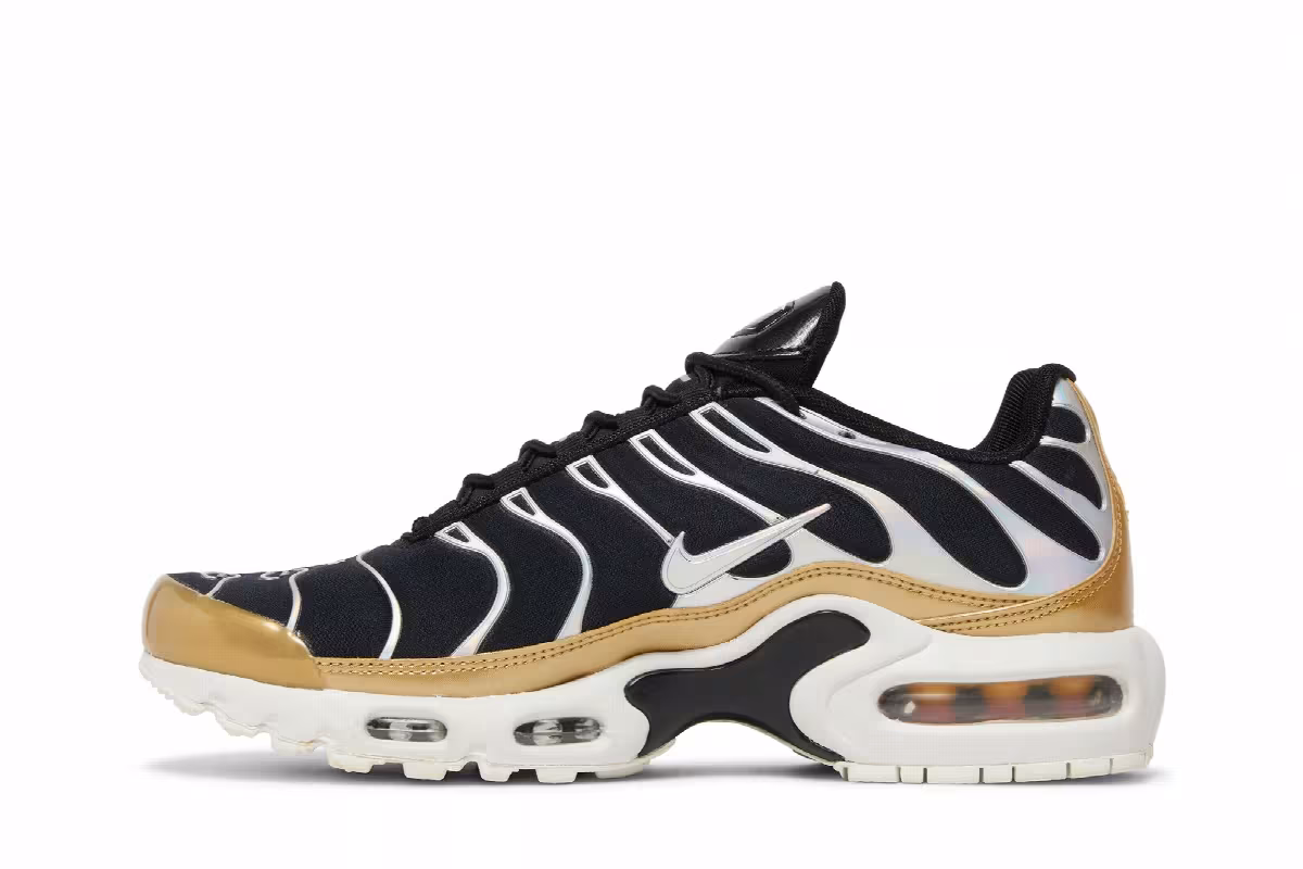Nike Women's Air Max Plus Black Gold, view 4