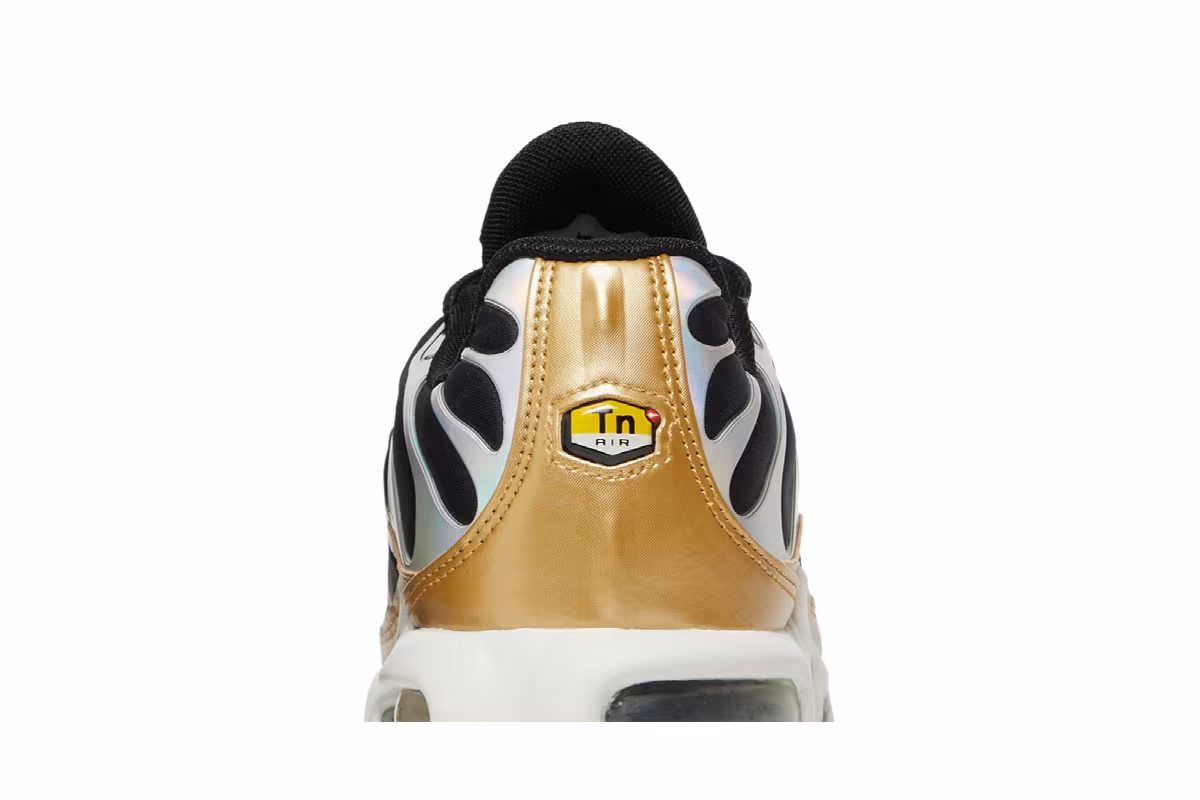 Nike Women's Air Max Plus Black Gold, view 8