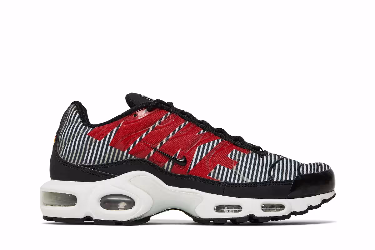 Nike Air Max Plus SE Big Logo, view 2