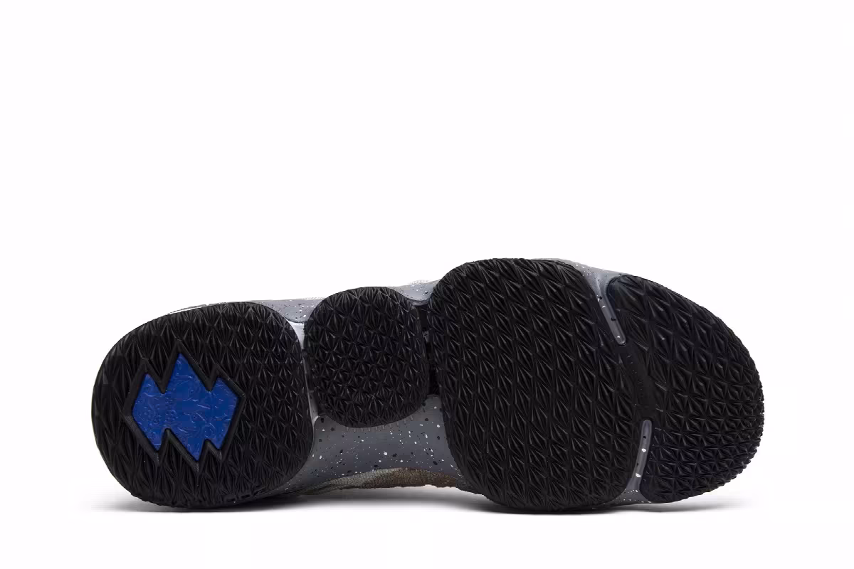 Nike LeBron 15 Mowabb, view 5