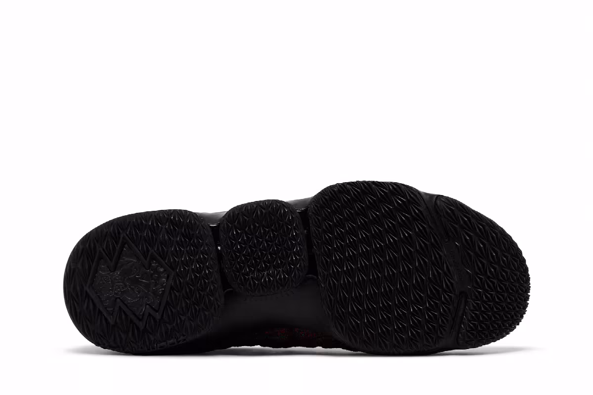 Nike LeBron 15 BHM, view 5