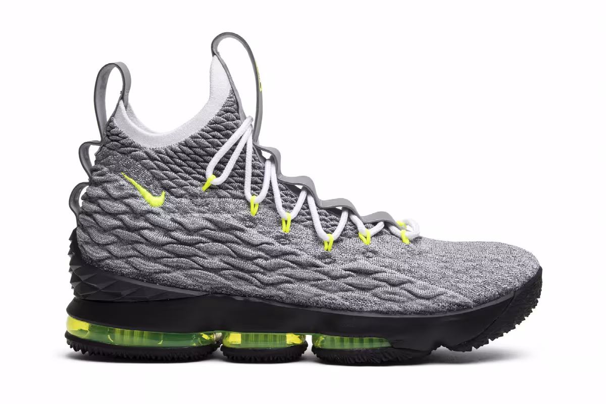 Nike LeBron 15 Air Max 95, view 2