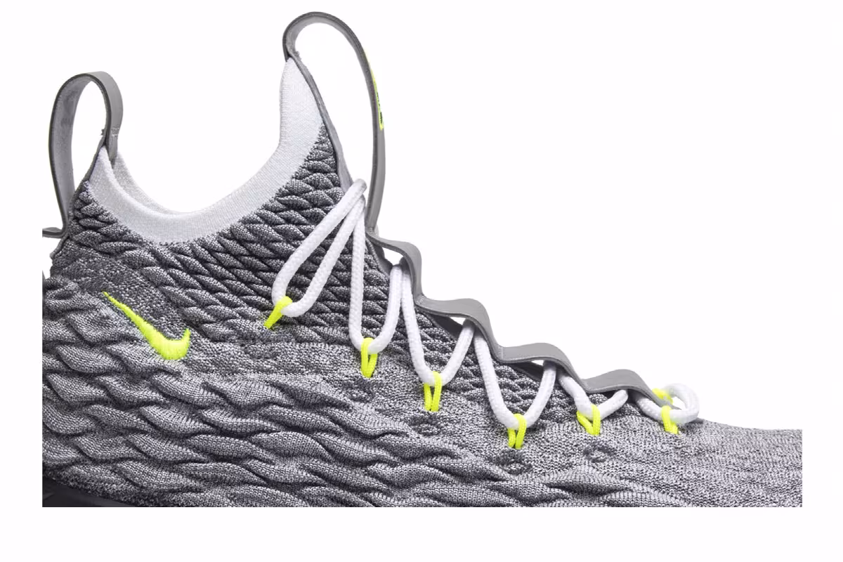 Nike LeBron 15 Air Max 95, view 3