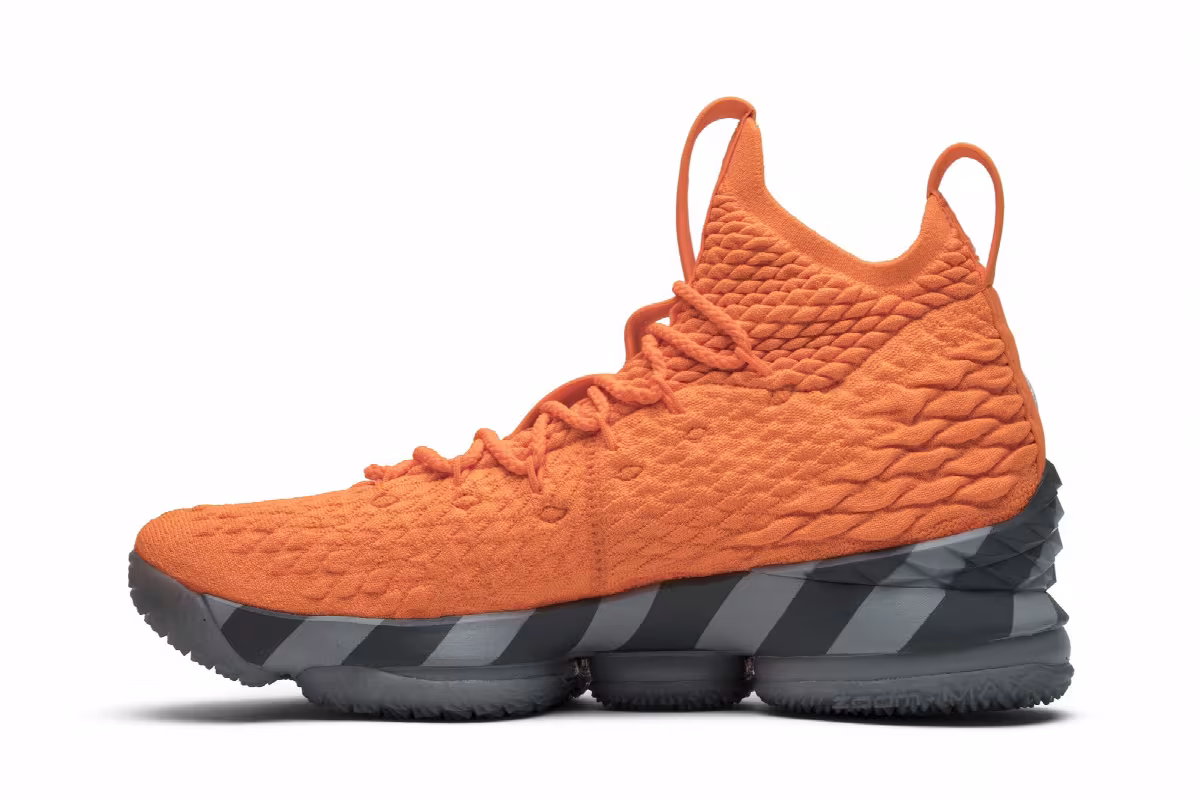 Nike LeBron 15 Orange Box, view 4