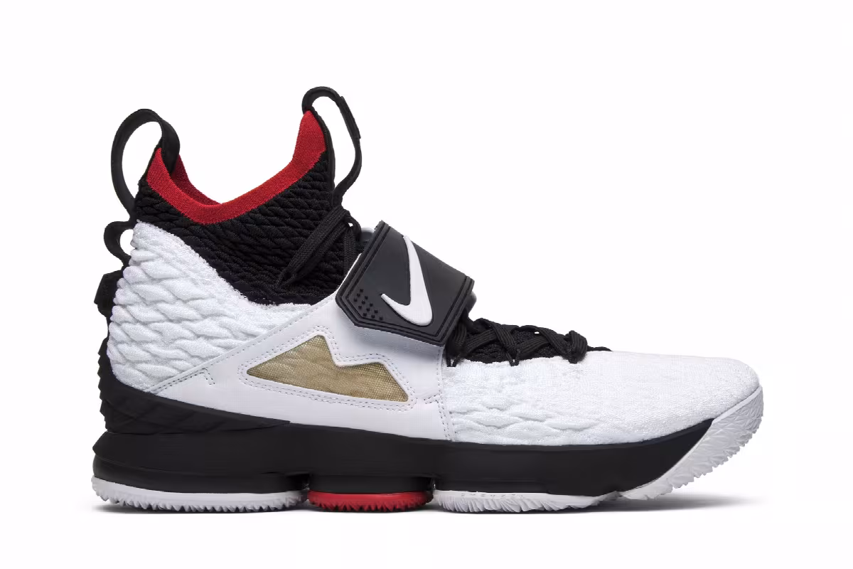 Nike LeBron 15 Diamond Turf, view 2