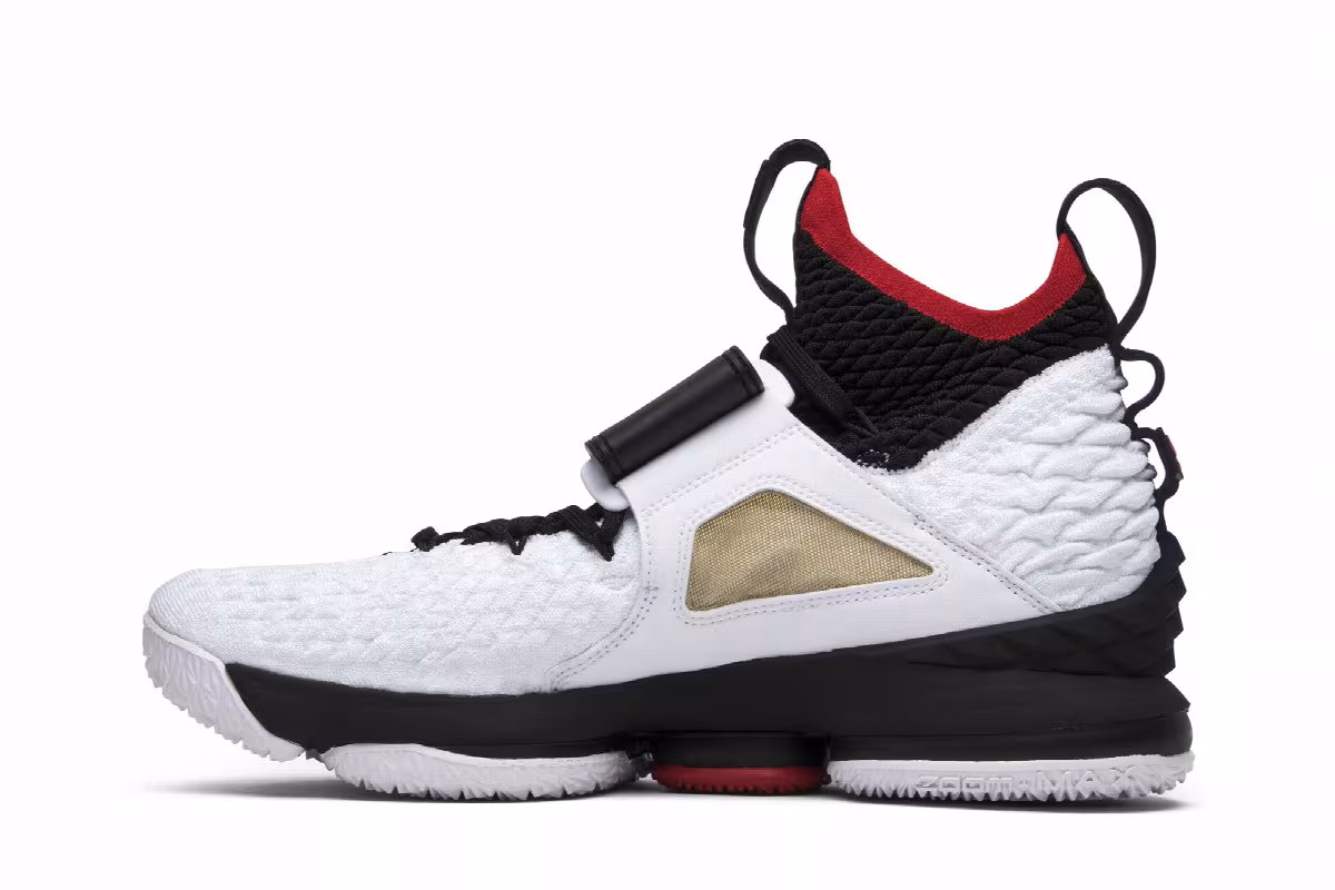 Nike LeBron 15 Diamond Turf, view 4