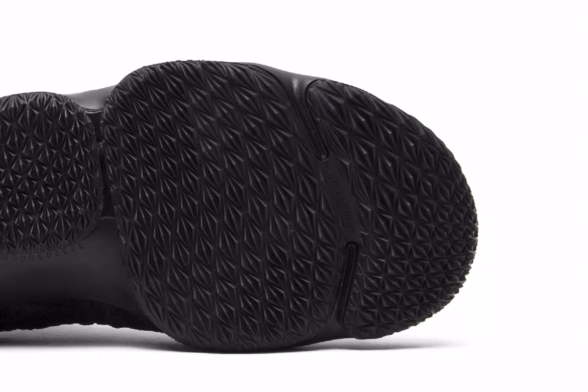 Kith x Nike LeBron Performance 15 Suit of Armor, view 6