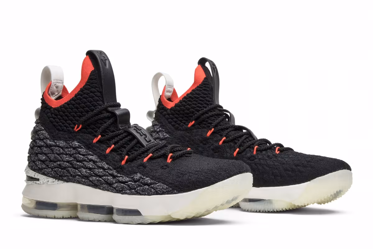 Nike LeBron 15 Bright Crimson, view 9