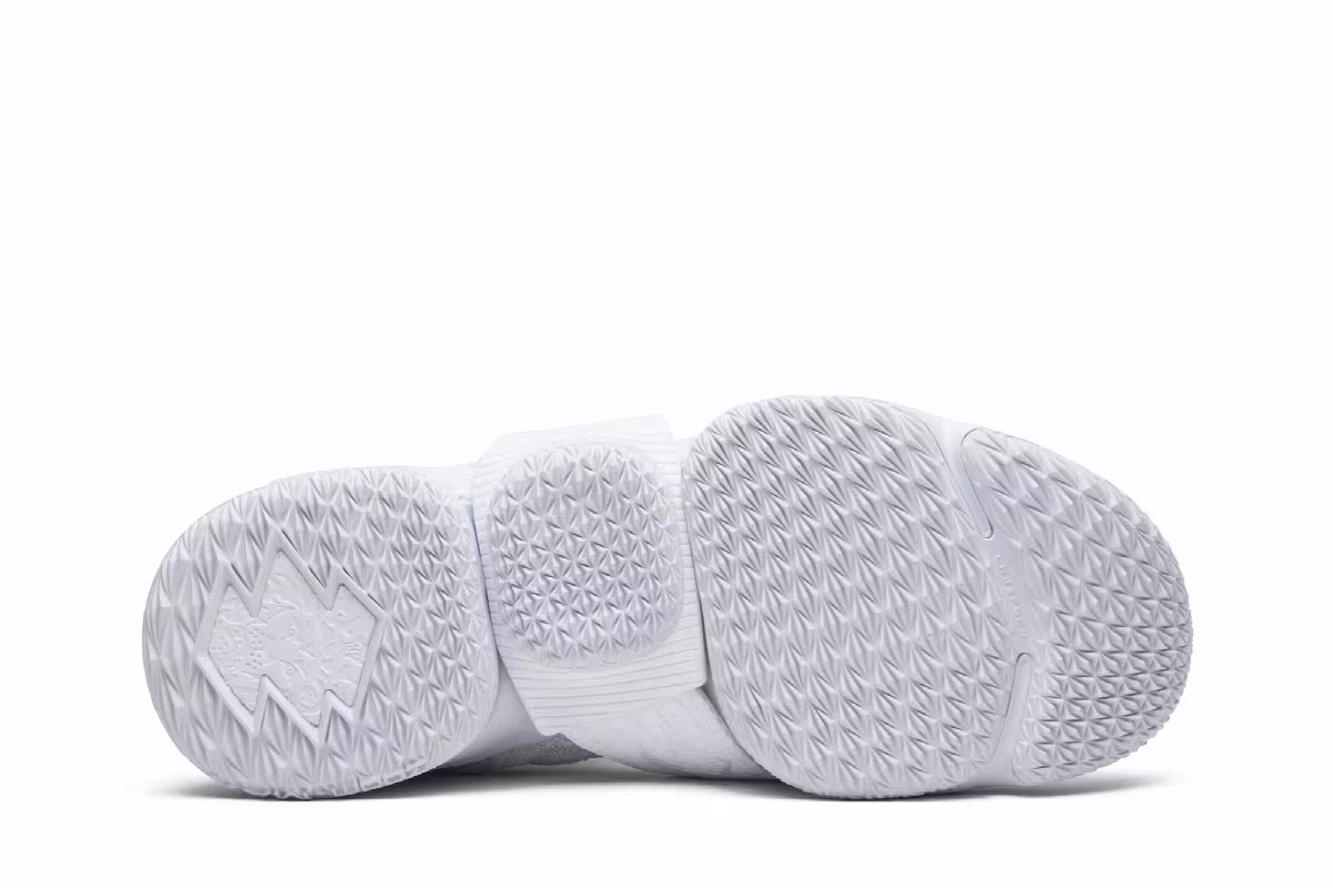 Kith x Nike LeBron Lifestyle 15 City of Angels, view 5