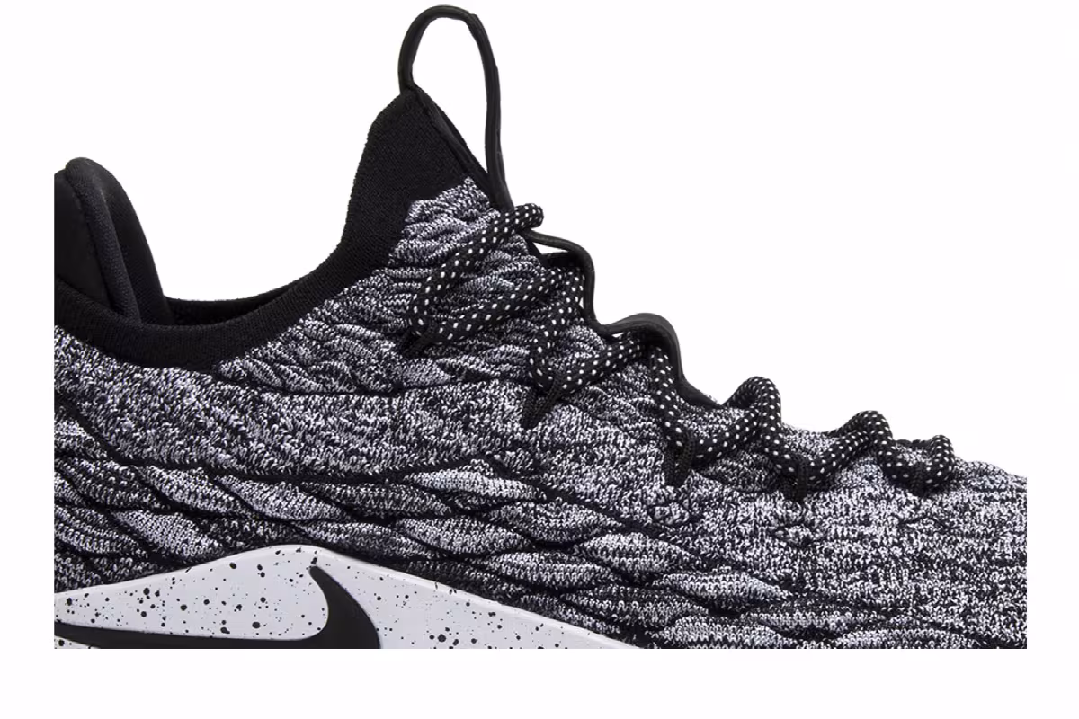 Nike LeBron 15 Low Ashes, view 3