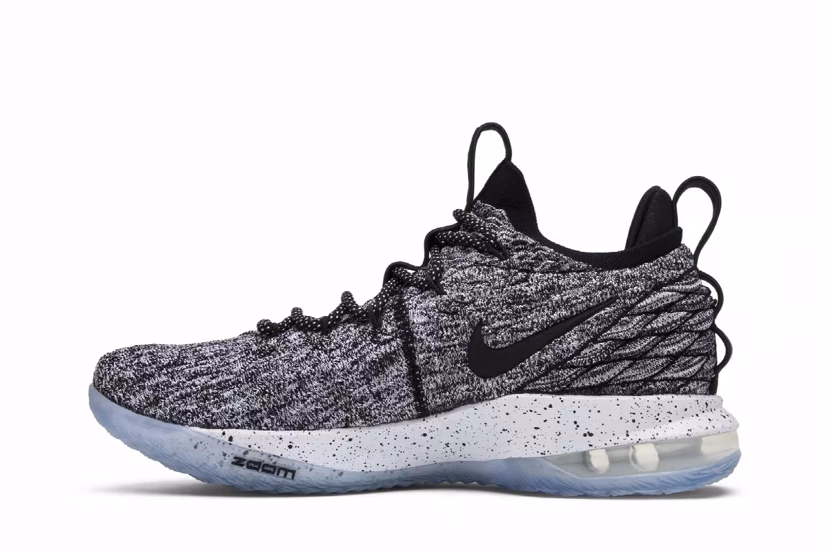 Nike LeBron 15 Low Ashes, view 4