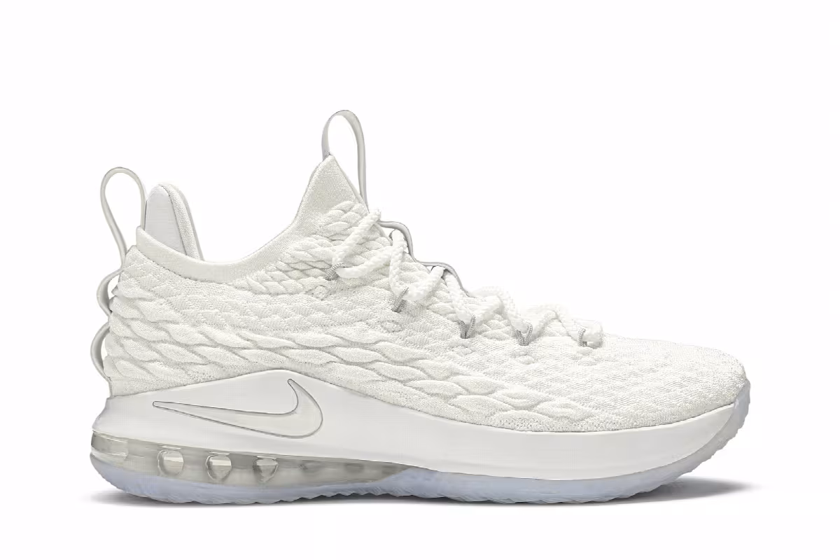 Nike LeBron 15 Low White Metallic, view 2