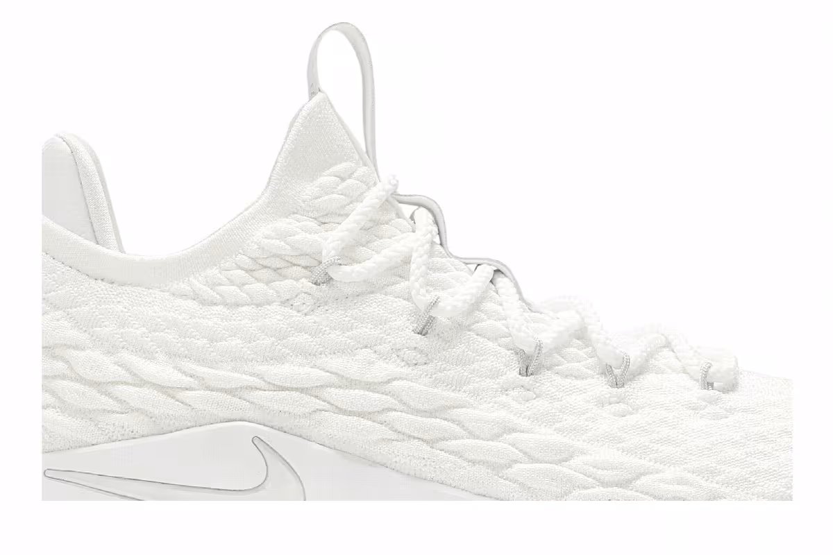 Nike LeBron 15 Low White Metallic, view 3