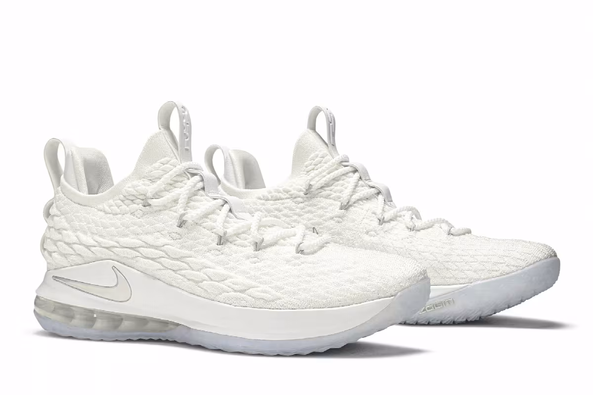 Nike LeBron 15 Low White Metallic, view 9