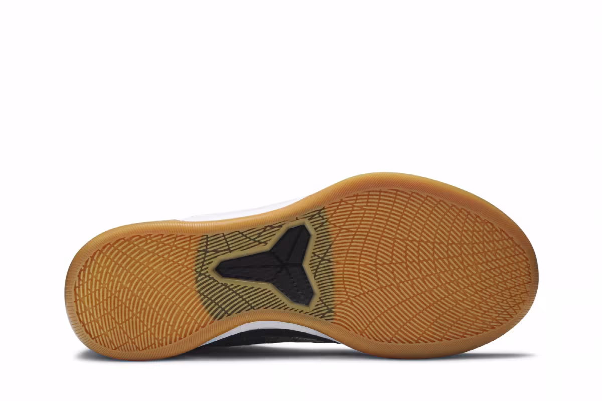 Nike Kobe AD Black Gum, view 5