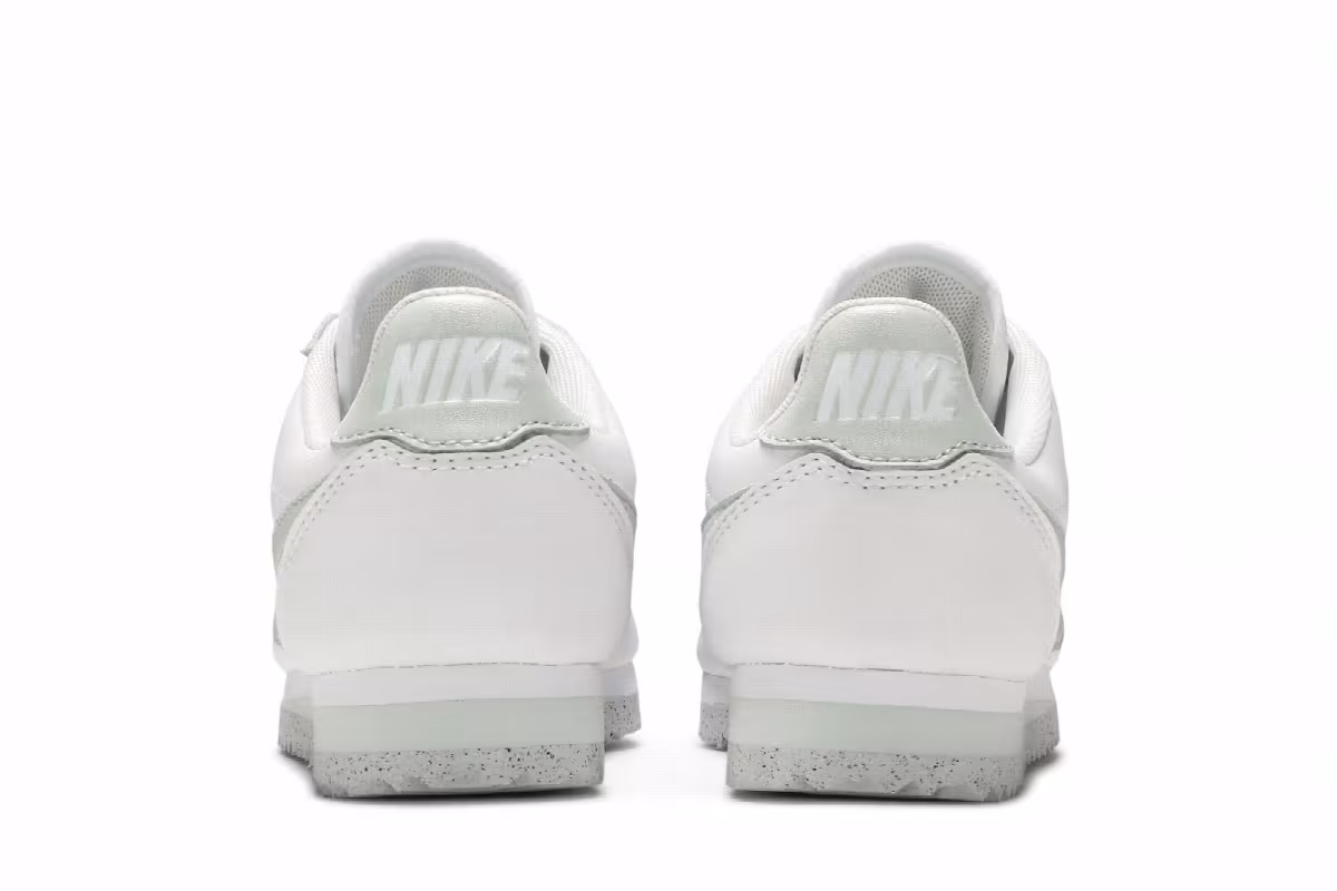 Nike Women's Classic Cortez Flyleather White Light Silver, view 7