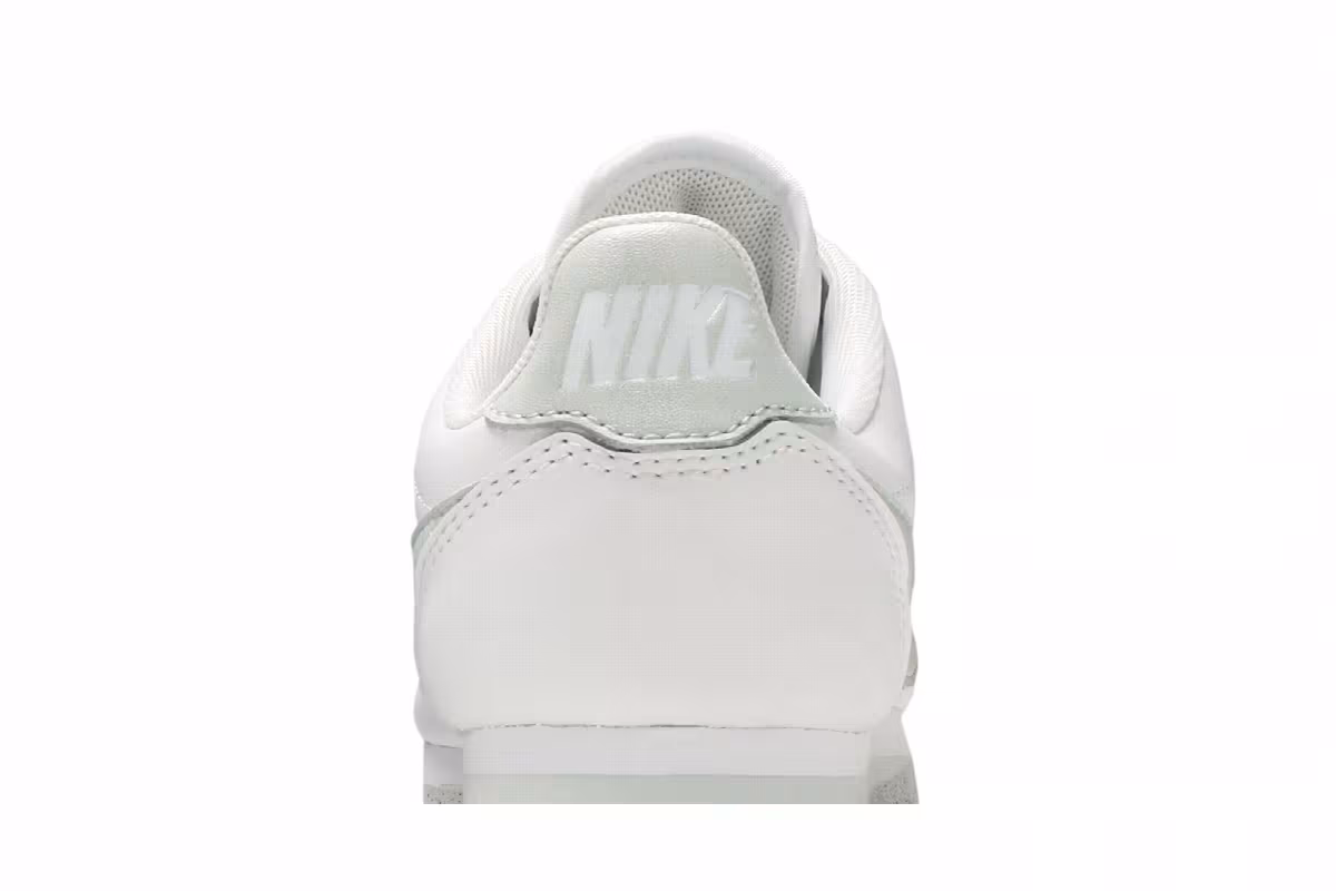 Nike Women's Classic Cortez Flyleather White Light Silver, view 8