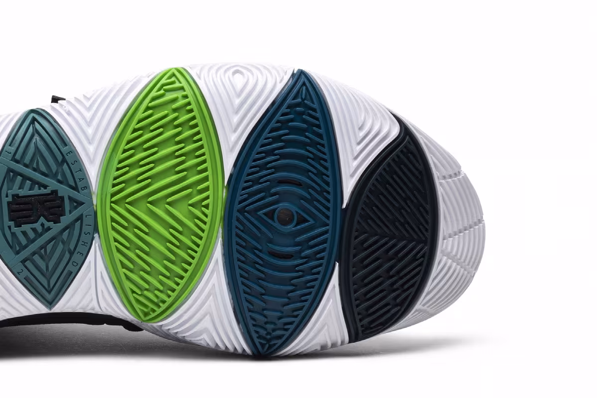 Nike Kyrie 5 Black Magic, view 6