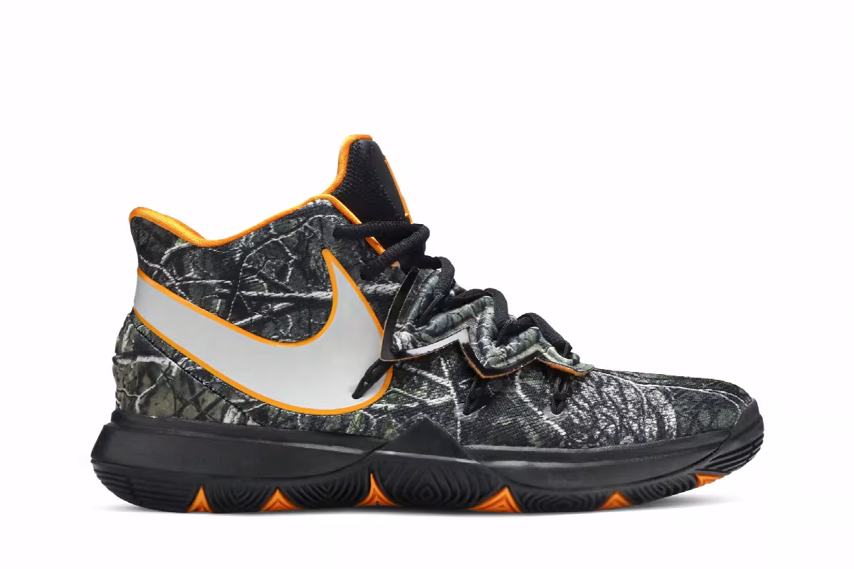 Nike Kyrie 5 GS PE Taco, view 2