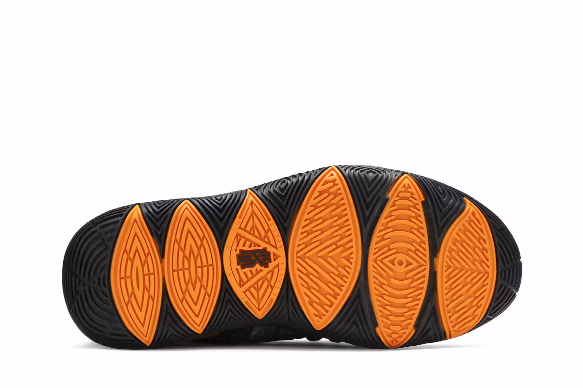 Nike Kyrie 5 GS PE Taco, view 5
