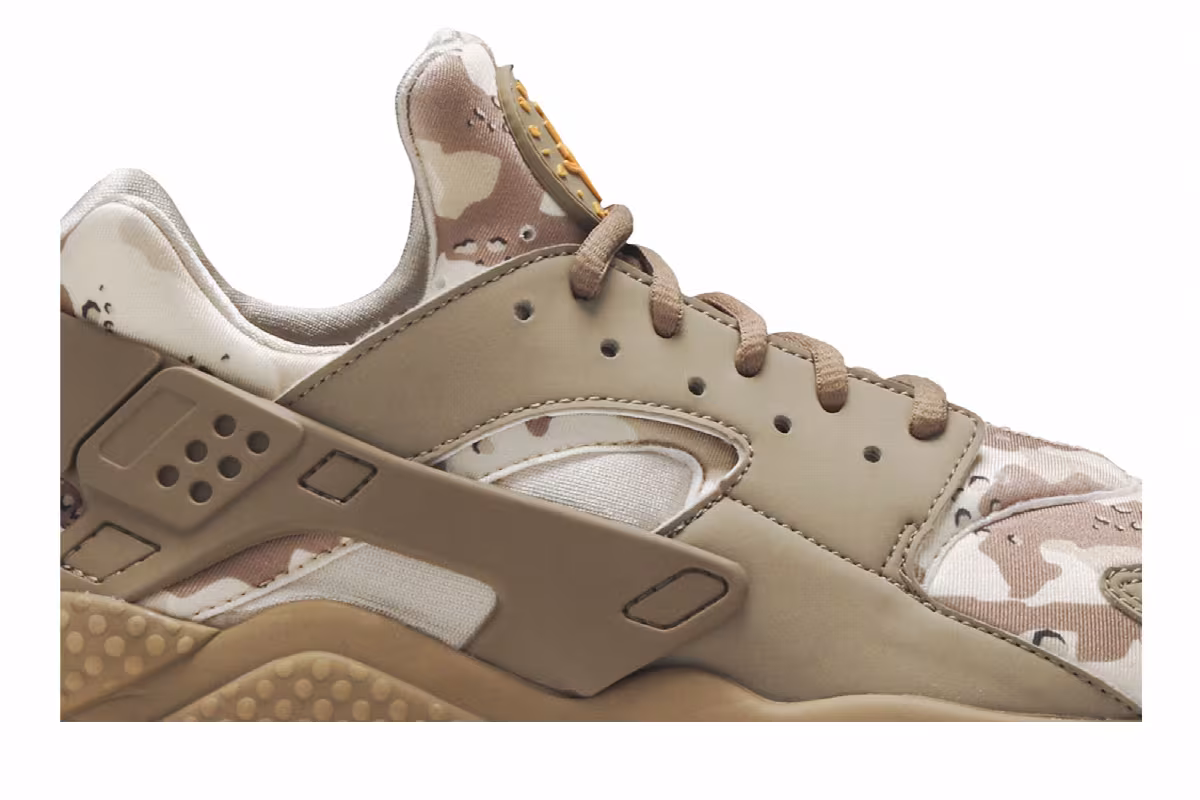 Nike Air Huarache Camo, view 3