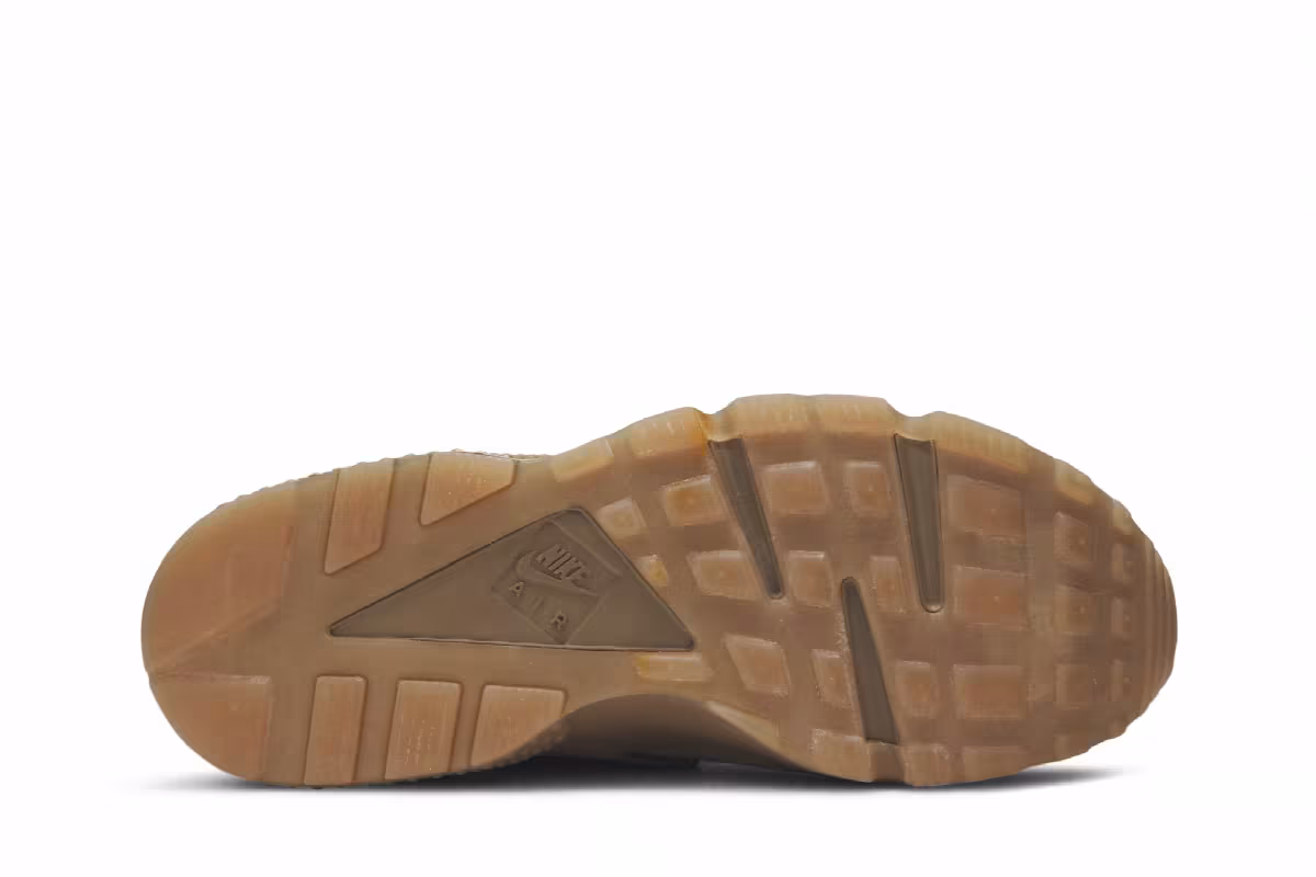 Nike Air Huarache Camo, view 5