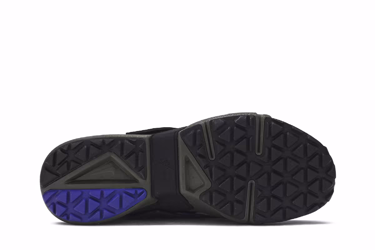 Nike Air Huarache Gripp QS Black Olive, view 5