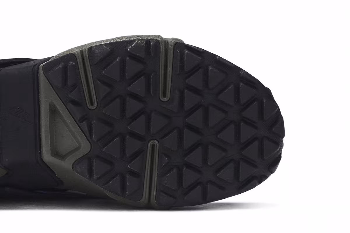 Nike Air Huarache Gripp QS Black Olive, view 6