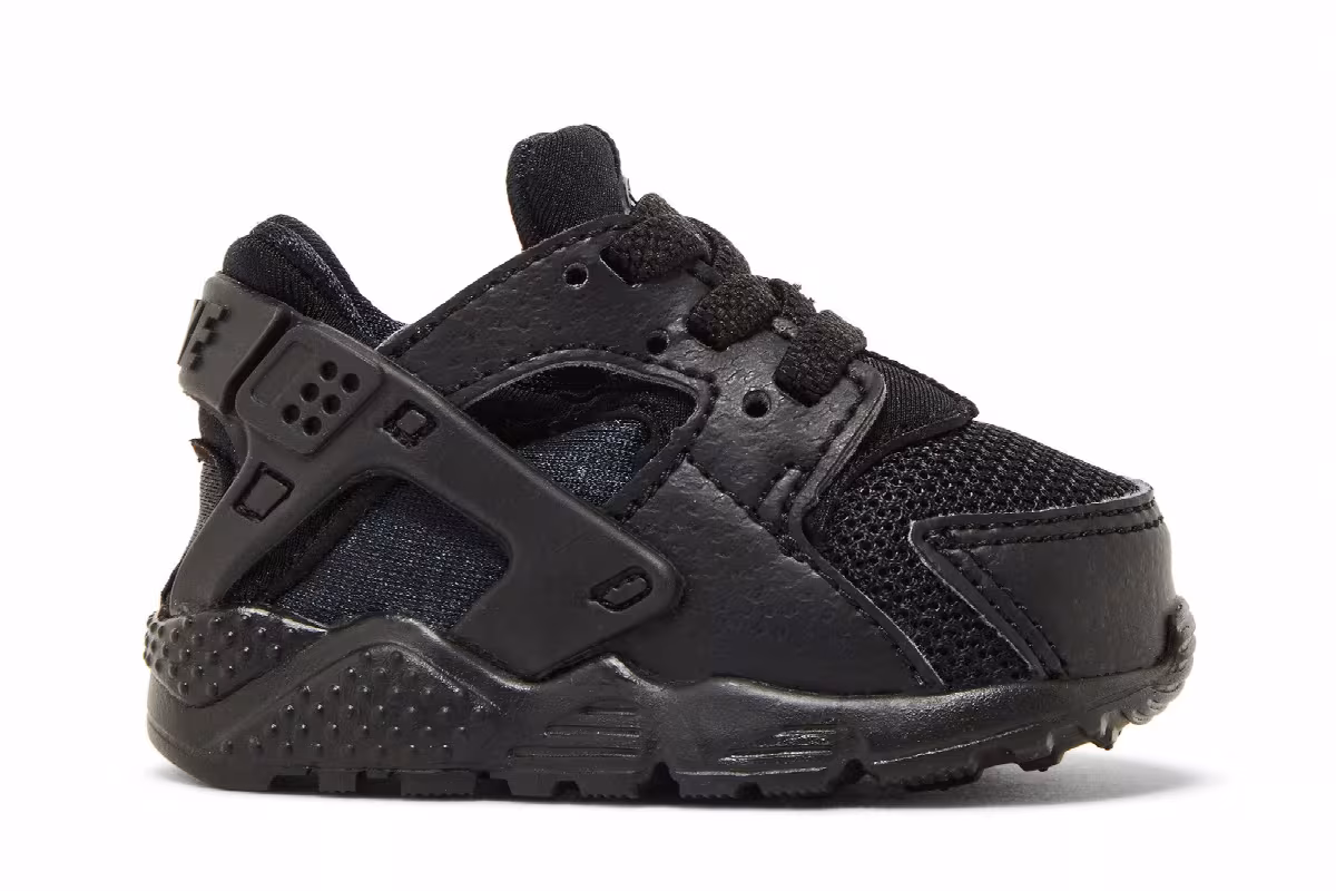 Nike Huarache Run TD Triple Black, view 2