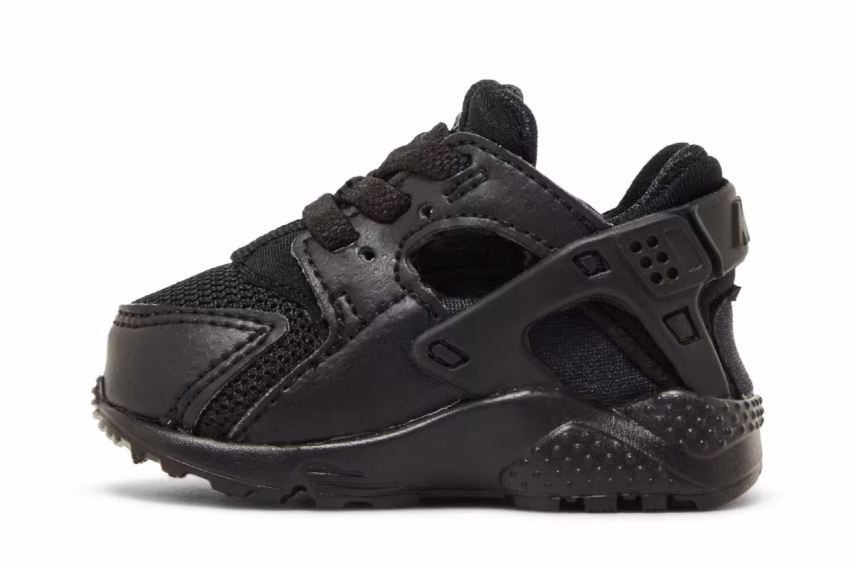 Nike Huarache Run TD Triple Black, view 4